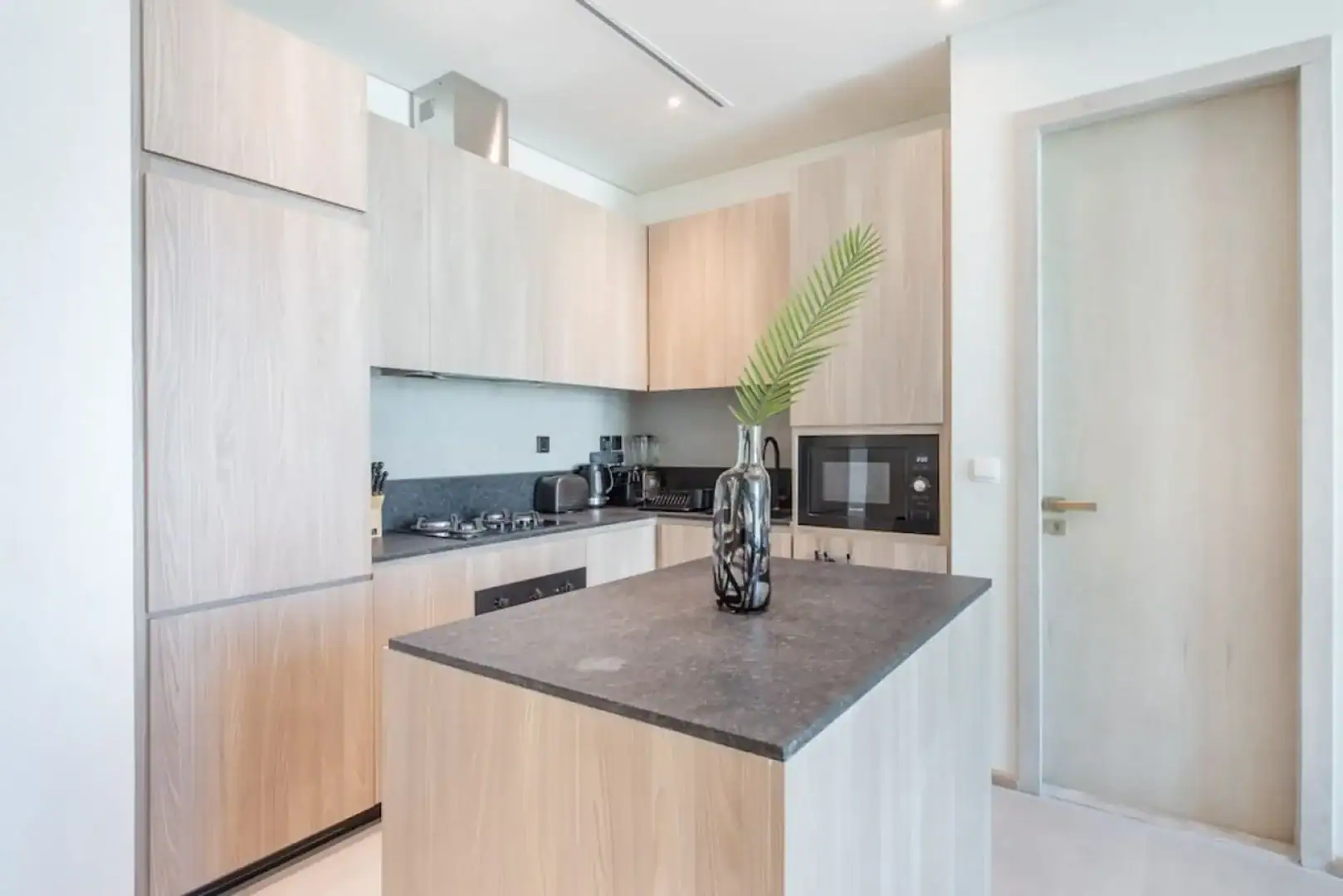 48037-126543-phJ2zd61Vrc0aVFjFAgjWdyWl5hqVotpD5HbmCMdgkI-63444e7784cbd