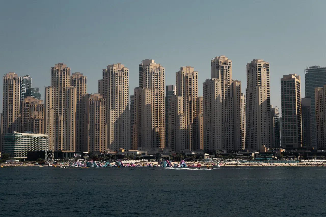 Residential towers with apartments for rent along the JBR waterfront in Dubai